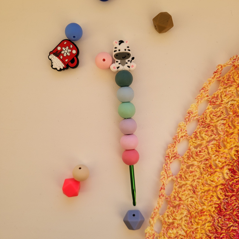 Designový háček vel. 4mm / zebra