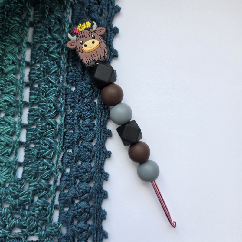 Designový háček vel. 3,5mm / Kravička